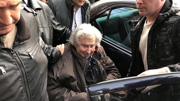 Μίκης Θεοδωράκης